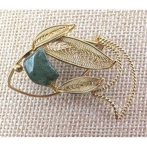 Vintage‎ Gold Tone Wire Filigree Fish Brooch Green Stone Body Ocean Sea Pin